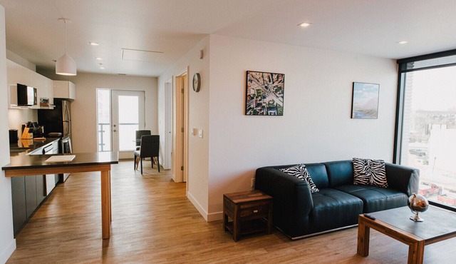 Stylish 1-Bedroom Downtown Winnipeg with Gym
