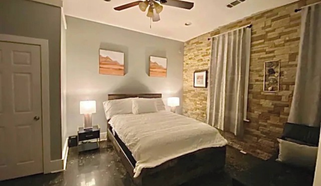 Stylish 1 bedroom studio with kitchenette