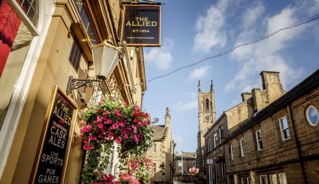 Stylish 18th Century cottage