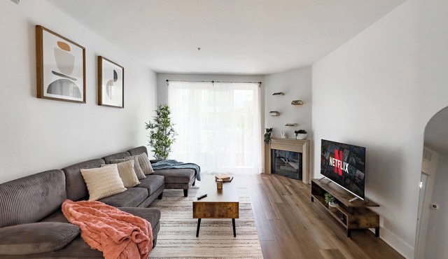 Stylish 1bd apt in Marina Del Rey w FREE parking