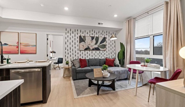 Stylish 1BR Apartment, Walk to Art Museum & Zoo