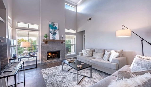 Stylish 1BR Condo at Barton Creek Villas