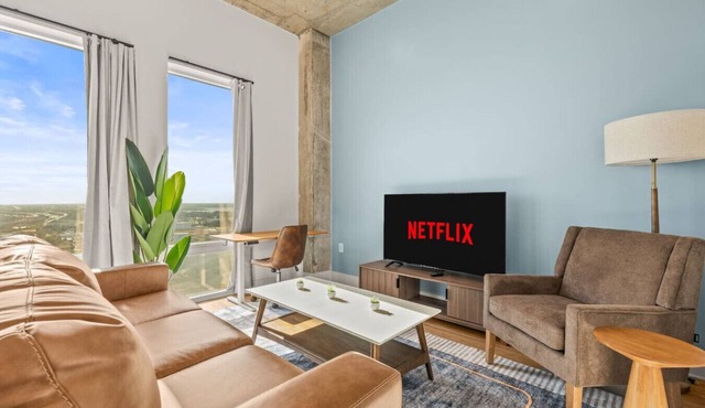 Stylish 1BR in Heart of Channelside