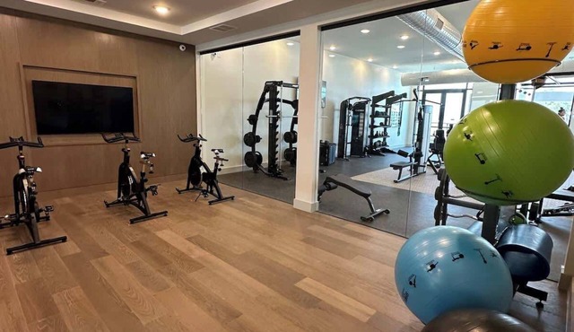 Stylish 1BR N. Austin Stay | Pool & Gym