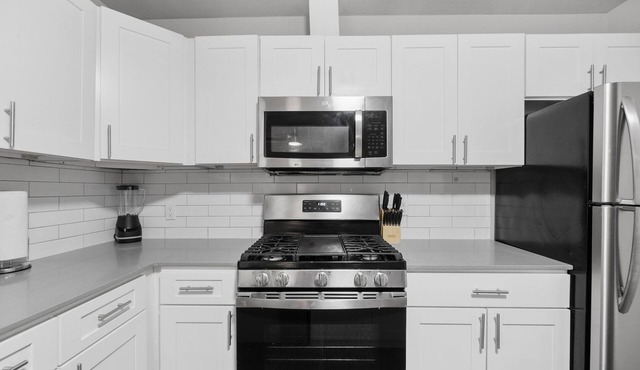 Stylish 1BR Near UT Highland Evonify