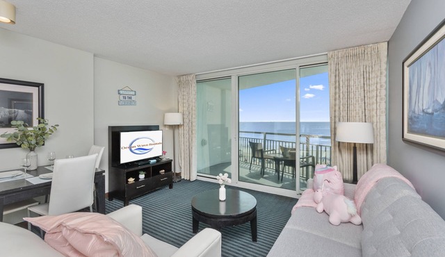 Stylish 1BR Oceanfront Stay in the Heart of Myrtle Beach