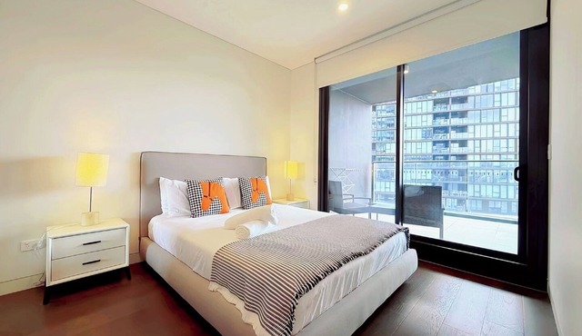 Stylish 1BR | Pool, Gym and Parking by Olympic Park