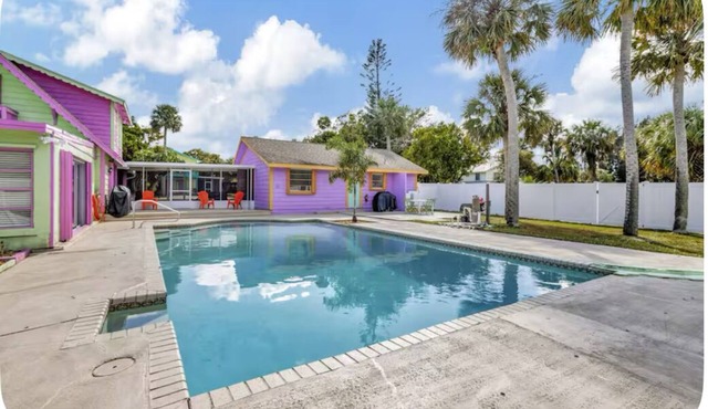 Stylish 1BR private balcony apartment on the intercostal w/Pool access
