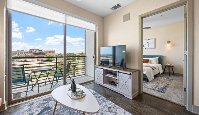 Stylish 1BR Retreat with Pool & Gym