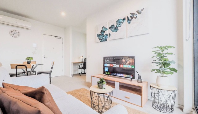 Stylish 1BR1BA apt in Footscray Pool Gym WIFI