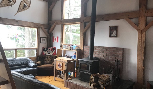 Stylish 2 bedroom, 2 bunkie, 1 bathroom, cottage right on Kawagama Lake.