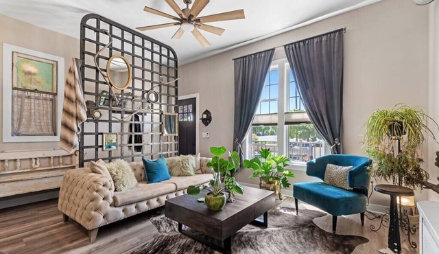 Stylish 2 bdrm w/Garage & Yard