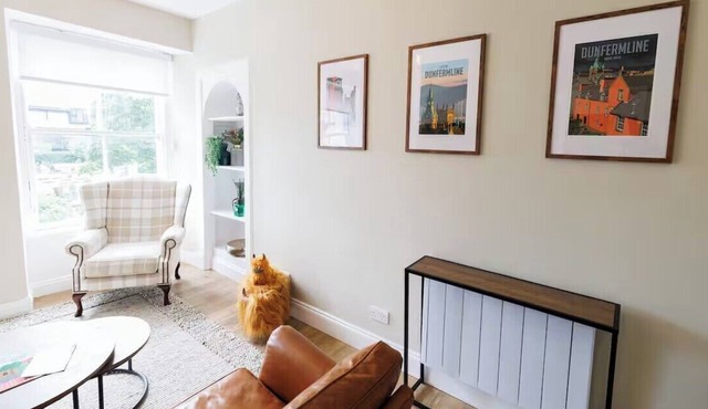 Stylish 2-Bed Apartment in the Heritage Quarter