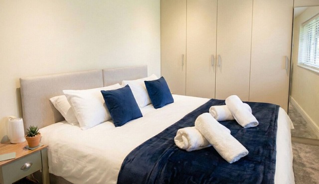 Stylish 2 bed Apartment - Walk to Addenbrookes