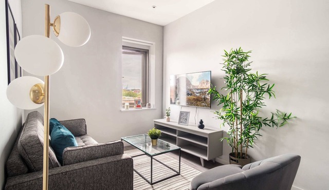 Stylish 2 Bed Apartment in Waterloo, Liverpool