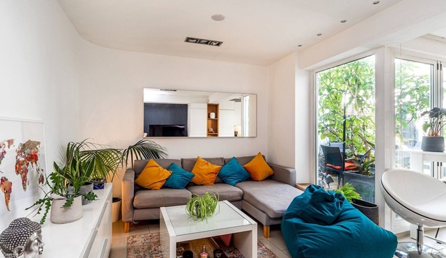 Stylish 2-Bed Flat w/Private Garden in Crouch End - Pass the Keys