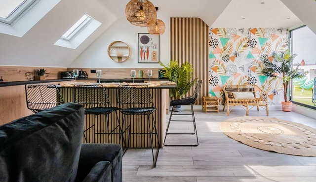 Stylish 2-Bed Ibizia Inspired Duplex Apartment with Roof Terrace!