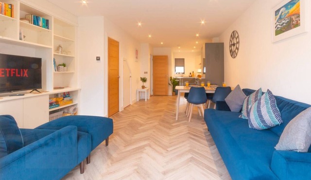 Stylish 2-bed house in Westgate-on-Sea. A stone throw from St. Mildred's Bay Beach by ADLIV