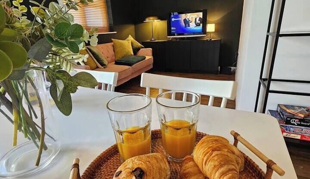 Stylish 2 Bed in Witney, Parking & Dog-Friendly!