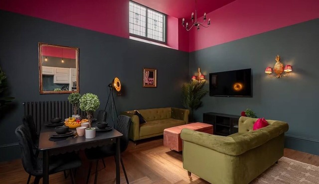 Stylish 2-Bedroom Chapel Retreat