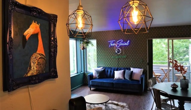 Stylish 2 Bedroom Capitol Hill Apartment