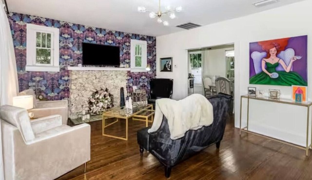 Stylish 2-bedroom cottage in delightful Ocala just 3 minutes from downtown