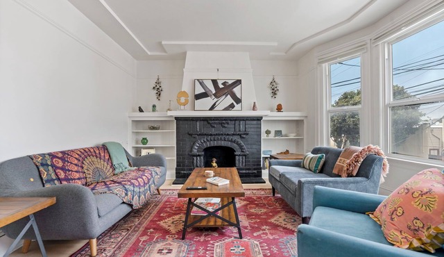 Stylish 2-BR/2Bath SF flat near UCSF/CCSF, MUNI, Stonestown- pets ok