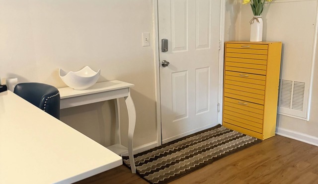 Stylish 2-BR condo with Patio overlooking the park for relaxing stays