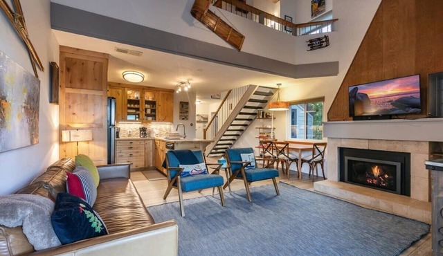 Stylish 2BD in Carnelian Bay