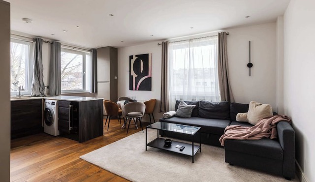 Stylish 2BDR Apartment Kenham House Free Parking