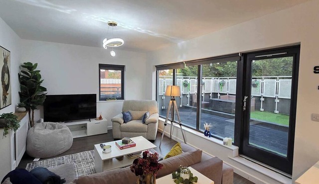 Stylish 2BDR Flat with Private Terrace NW London