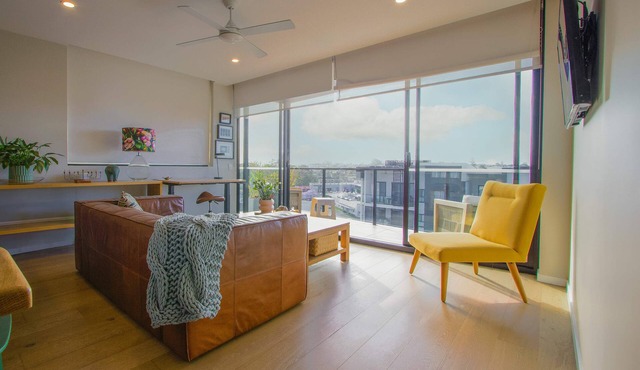 Stylish 2BDR Nundah Stay with Golden Sunsets