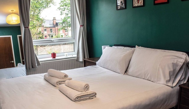 Stylish 2Bed Apt in Leeds with Free Parking