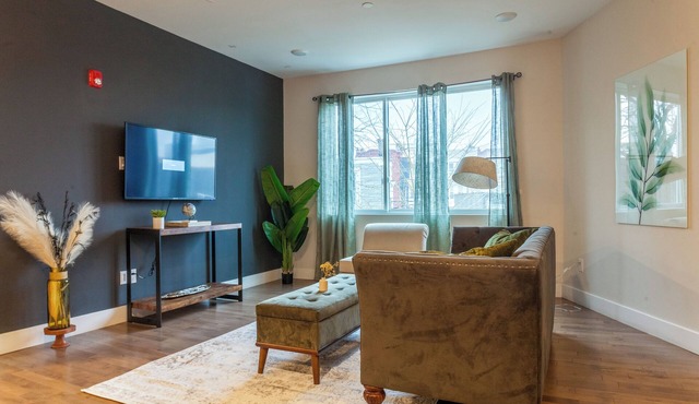 Stylish 2Bed/Bath w/d-smarttv freewifi Parking