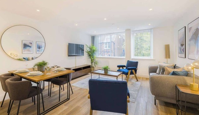 Stylish 2BR 2BA Flat in Gravesend – Sleeps 4