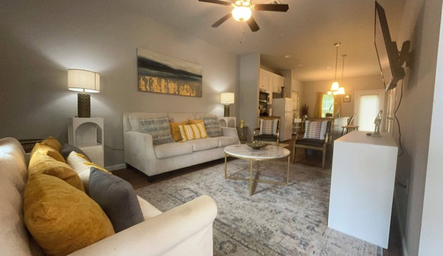 Stylish 2BR Apartment – Walk to VSU, Short Drive to SGMC