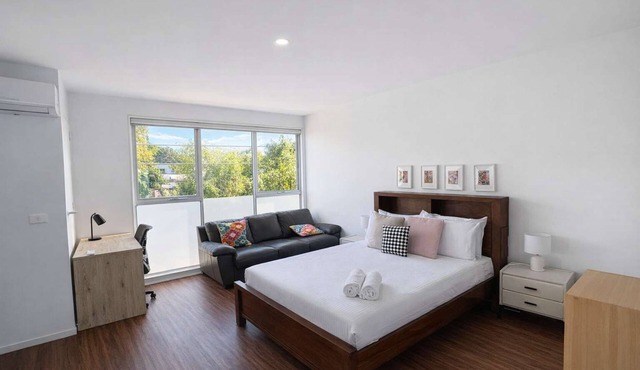 Stylish 2BR Brunswick Home