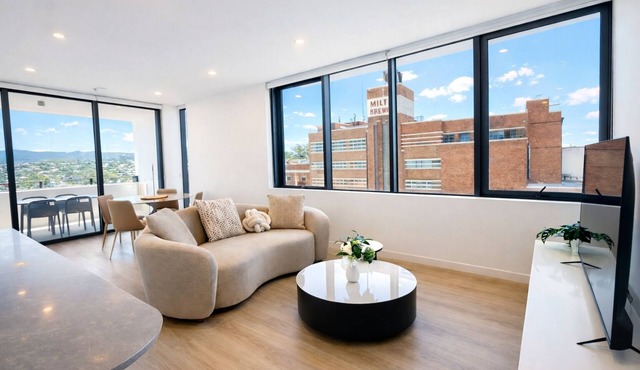 Stylish 2BR City Living at The Manning | Cozy Views