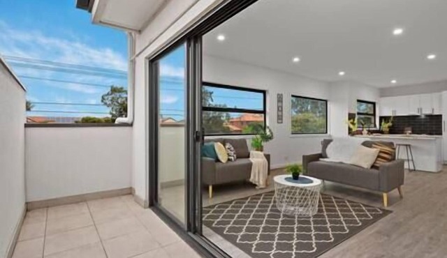 Stylish 2BR – Close to CBD, Airport + Car Park