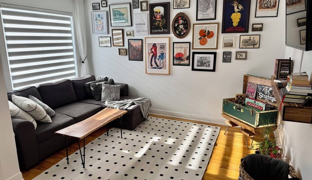 Stylish 2BR Free Parking 15 min to MTL
