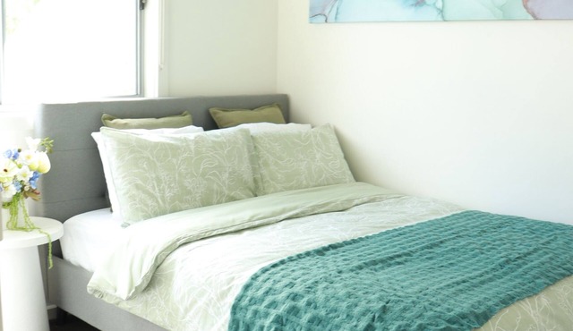 Stylish 2BR Holiday Apartment in Findonn8min to the AirPort, 1min walk to shops.