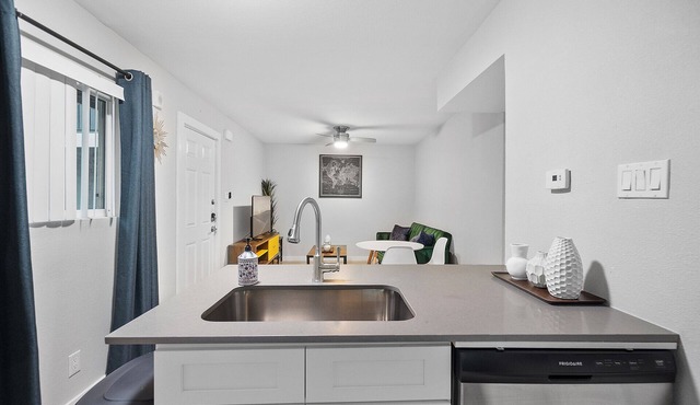 Stylish 2BR in Highland Austin TX 3330