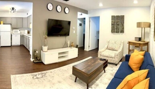 Stylish 2BR in Historic WaterHill/Walk to Downtown & The Big House