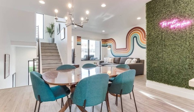 Stylish 2BR Retreat! Rooftop Views & Cozy Vibes!