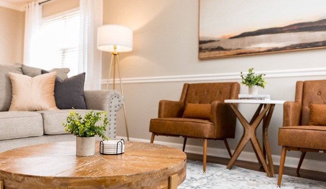 Stylish 2BR Townhome | Pet Friendly Fenced Yard