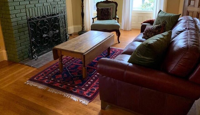 Stylish 2BR, washer/dryer, walk to Salmon River!