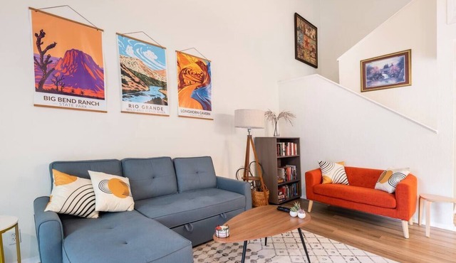 Stylish 3‑Bed Townhome w/Private Atrium, Pool & Garage – Near SoCo + Airport+DT