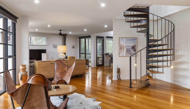 Stylish 3-Bedroom and Outdoor Grill and Pizza Oven