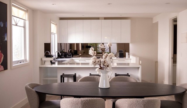 Stylish 3-Bedroom in the Heart of South Yarra