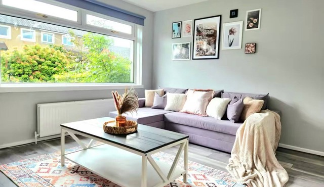 Stylish 3 Bedroom House in Glasgow